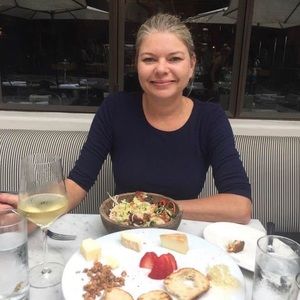 Meet your Posher, Nina